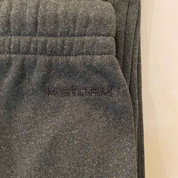 Under Armour Men’s Storm Grey Athletic Pants Medium - Picture 2 of 5